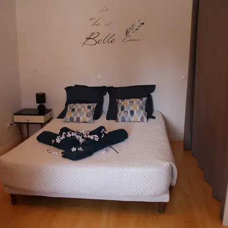 Maison Confortable 4 Personnes - 2 - Espaces Partagés Bed and breakfast *